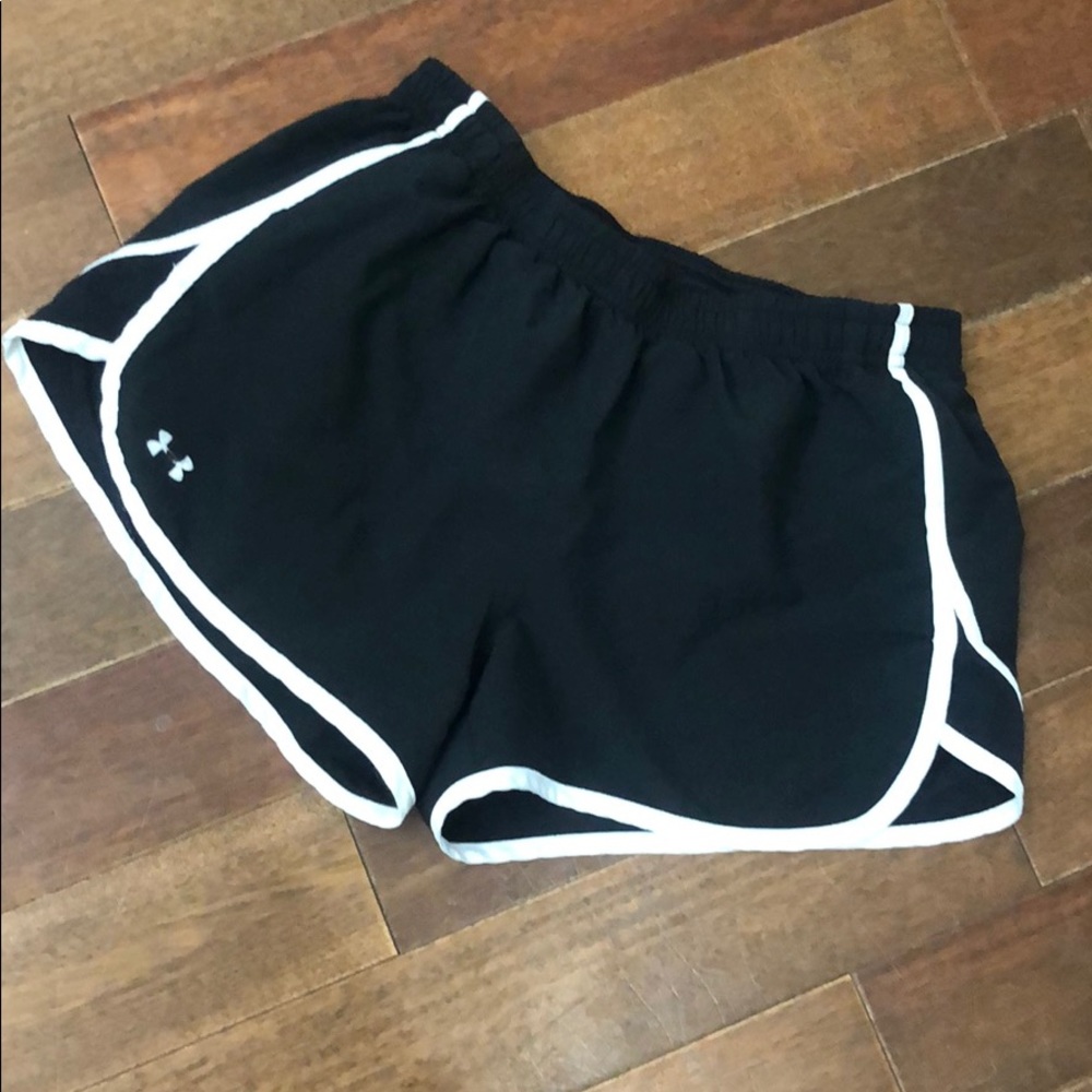 Under armor shorts medium